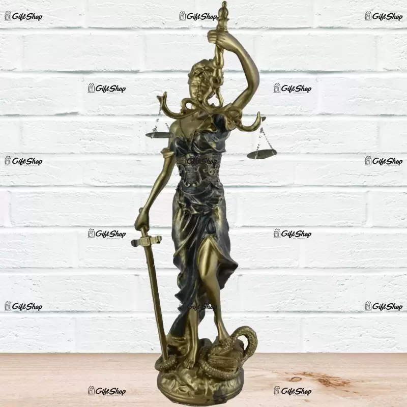 Justitie, statueta realizata din rasina, model b