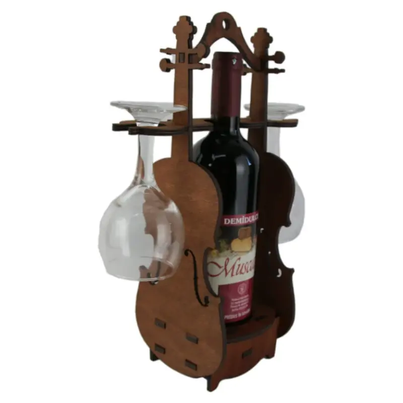 Suport lemn in forma de vioara cu o sticla de vin si doua pahare 36 cm