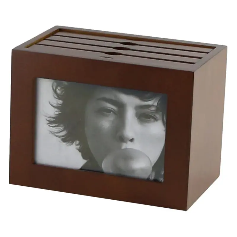 Album foto din lemn tip cufar, 96 poze 10x15 cm