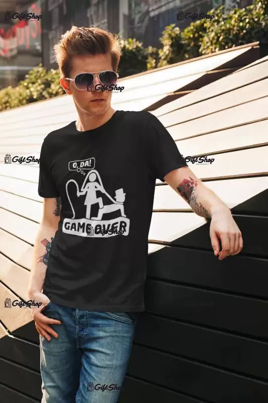 Game over, tricou cu mesaj b.