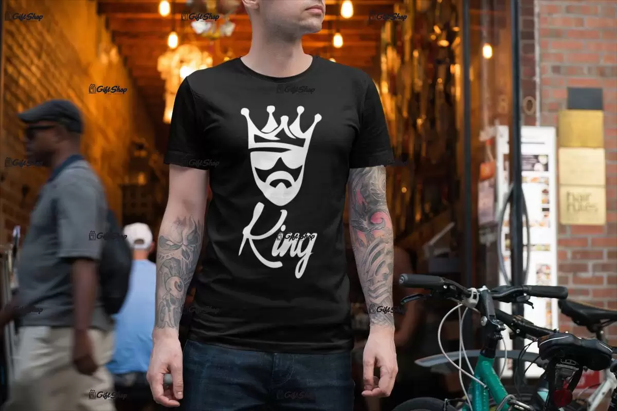 King, tricou cu mesaj