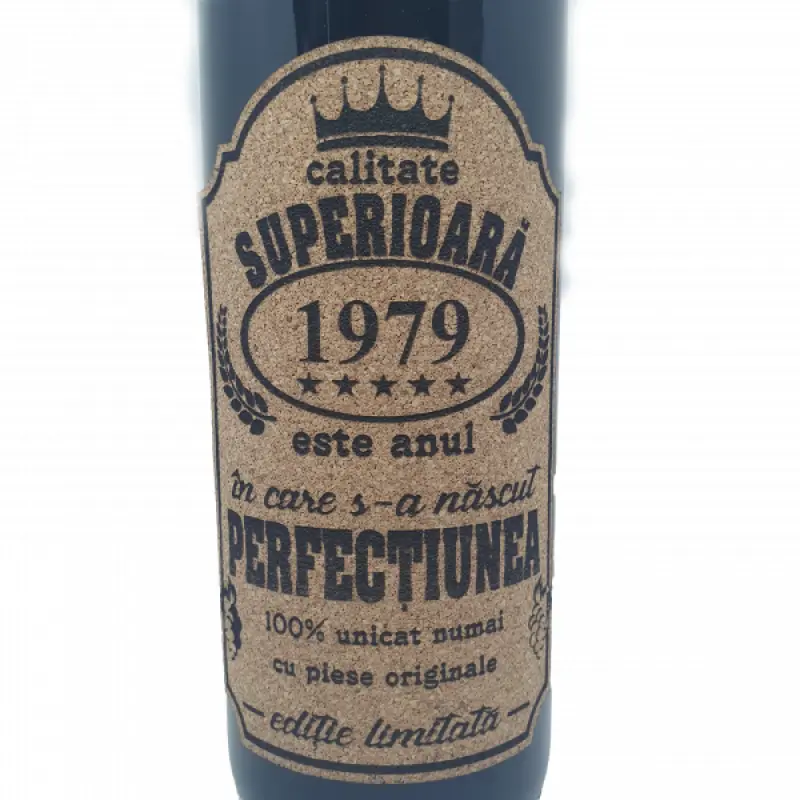 1979 este anul in care s-a nascut perfectiunea, eticheta pluta cu mesaj