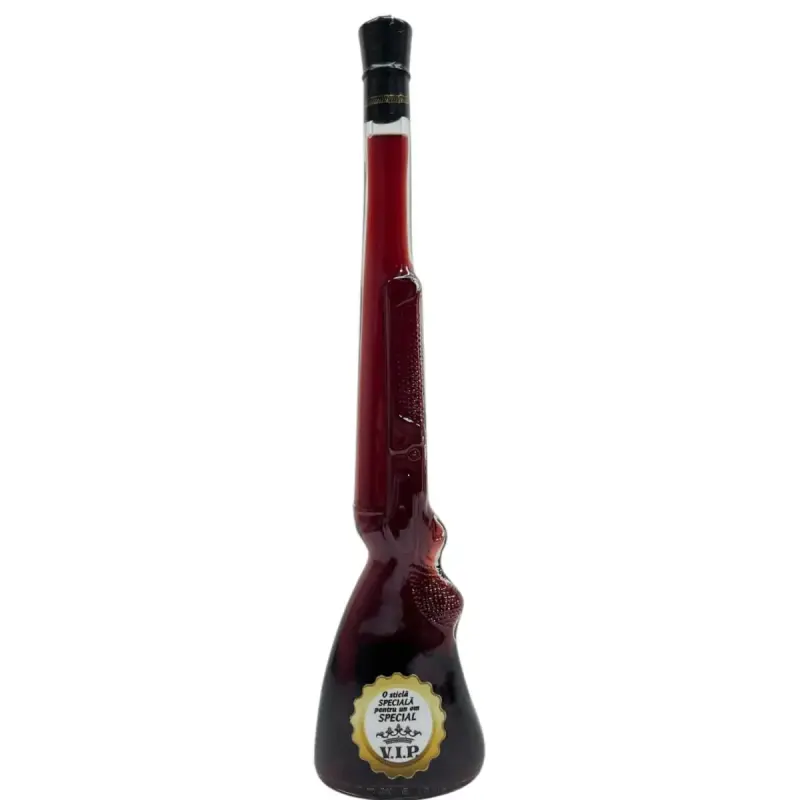 O sticla speciala pentru un om special, sticla cu vin in forma pusca, cu mesaj