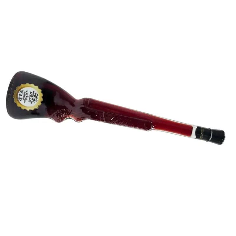 O sticla speciala pentru un om special, sticla cu vin in forma pusca, cu mesaj