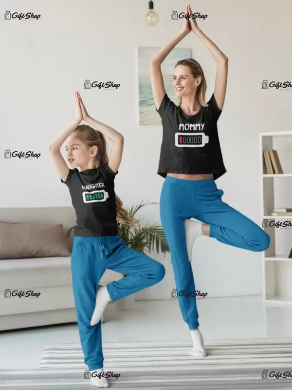 Battery mommy daughter, set 2 tricouri cu mesaje