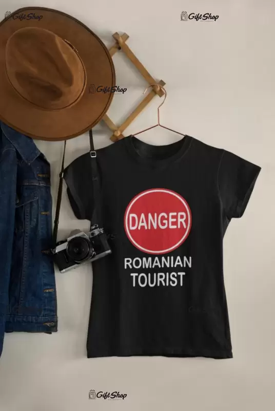 Danger romanian tourist, tricou cu mesaj