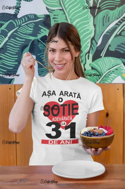 Asa arata o sotie adevarata la ( adauga anul pentru grafica) , tricou cu mesaj