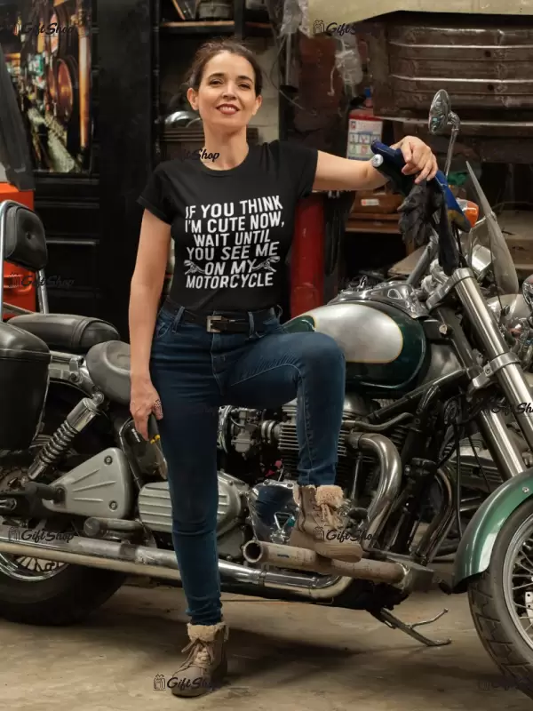If you think..., tricou cu mesaj