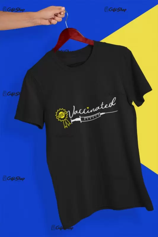 Vaccinated, tricou cu mesaj