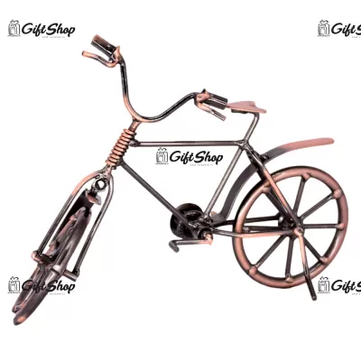 Bicicleta realizata din meta