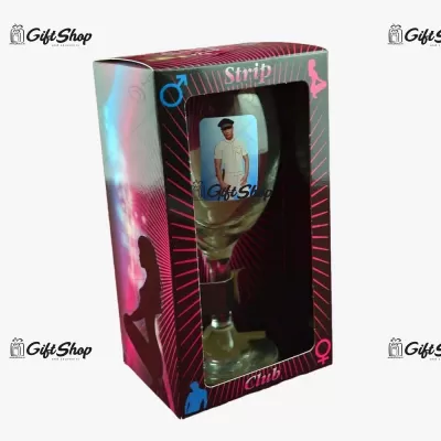Pahar de vin cu imagine de barbat termic in cutie decorativa A