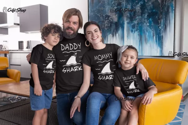 Shark family - set 4 tricouri personalizate